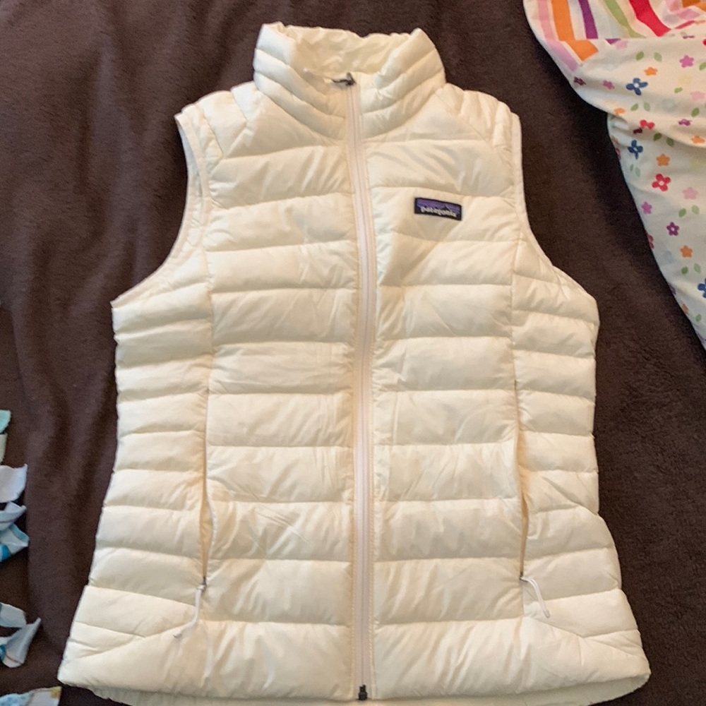 Patagonia White Cream Down Vest NWT